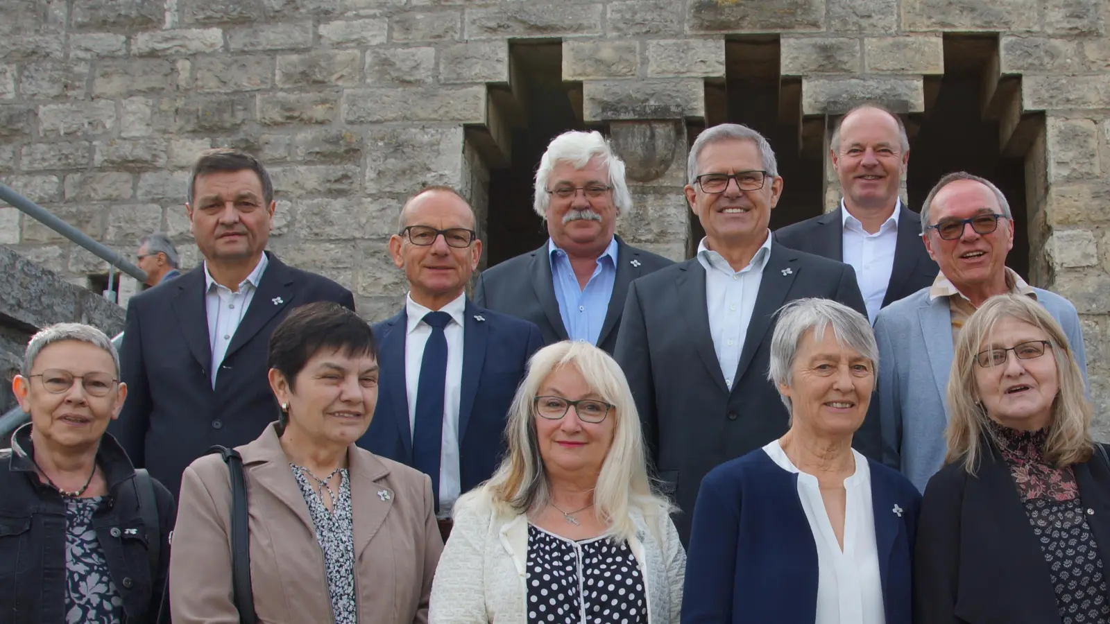 Elf Frauen und Männer feierten ihre Goldene Konfirmation in Hartmannshof. (Bild: Kay Andresen/exb)