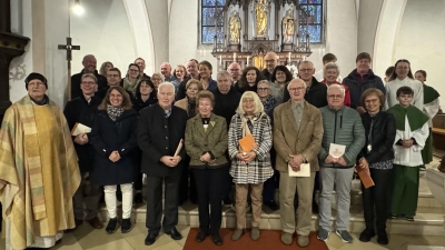 Ehejubilare der Pfarreiengemeinschaft Rothenstadt-Etzenricht feierten Gottesdienst in der Rothenstädter Kirche St. Marien. (Bild: Regina Frischholz)