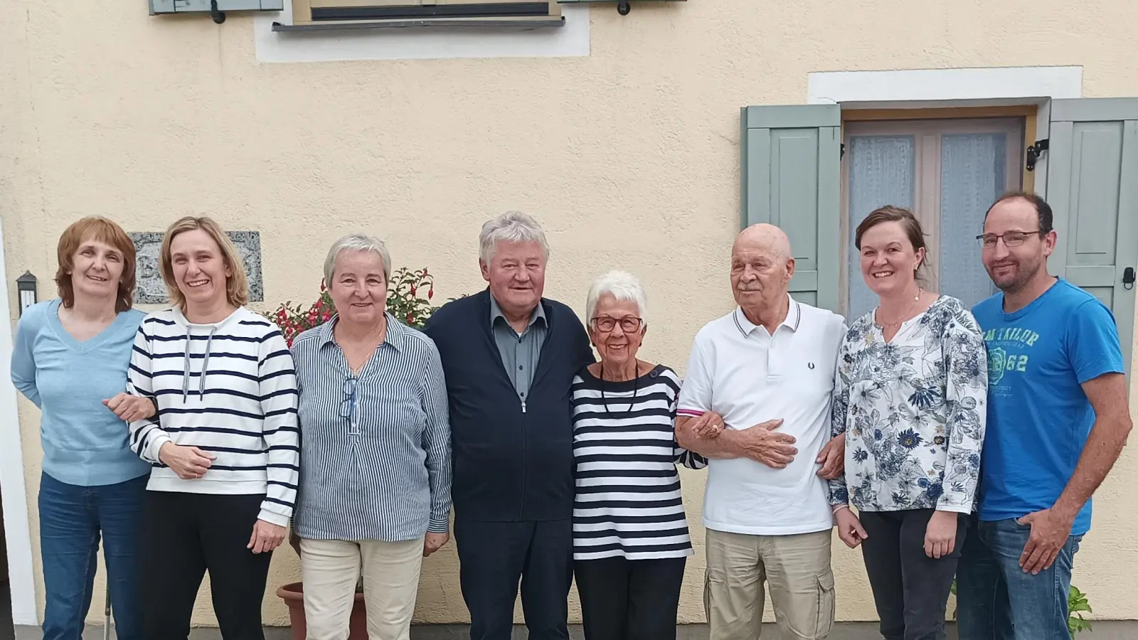 Marianne Kraus, Melanie Höfer | Tourist-Information Friedenfels, Gastgeber Rita und Bernhard Petrik, Gäste Karin und Klaus Bega, Gastgeber Rita und Bernhard Petrik (Bild: Melanie Höfer)