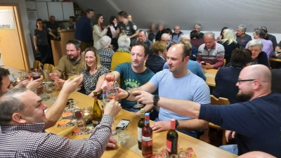 EST Weinfest im Eigelsberger Feuerwehrhaus. (Bild: Gottfried Berger)