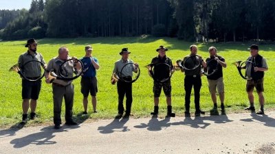 Die Jäger der Kreisgruppe Vohenstrauß organisierten für Interessierte Kinder einen Interessanten Nachmittag in einem Moosbacher Jagdrevier (Bild: Florian Forster)