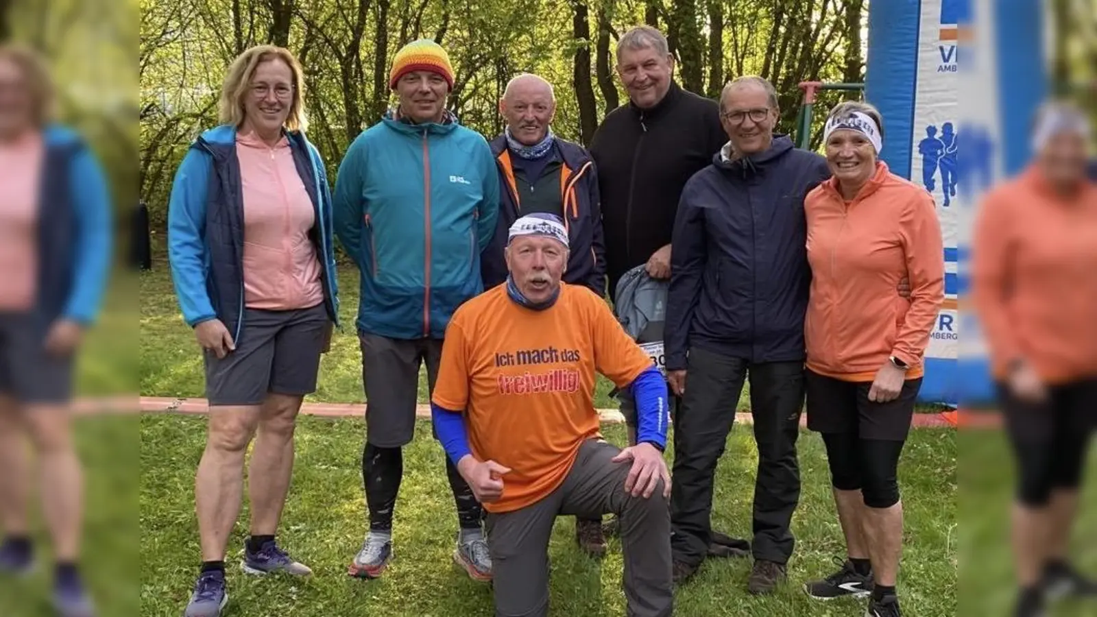 v. Li.: Maria Görlich, Oli Lassmann, Gerhard Wächter, Thomas Kauer, Uli Linsmeier, Birgit Hiltl. Knieend: Bernhard Nittke (Bild: Kerstin Kauer )