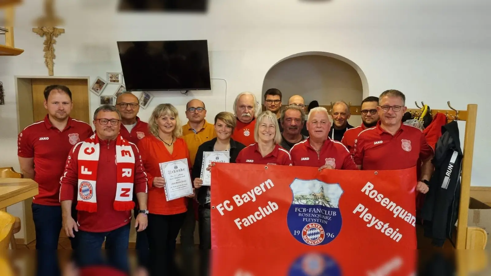 Jahreshauptversammlung des FC Bayern Fanclub Rosenquarz Pleystein (Bild: Michael Grosser)