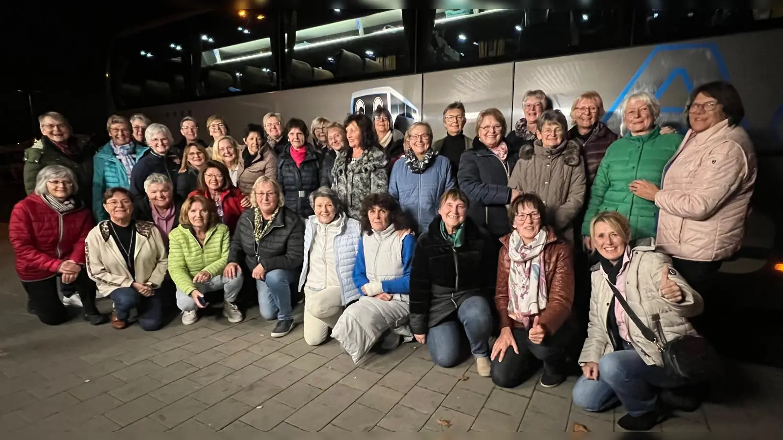 Die LineDance Gruppe auf dem Heimweg. (Bild: Maria Schlögl)