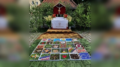 Originelle Idee: Aus 30 Pizzaschachteln setzte sich der Fronleichnamsaltar am Störnsteiner Backofen zusammen.  (Bild: Carolin Würth)