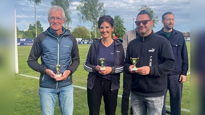 von links nach rechts: Die Gesamtsieger von Bike and Run: Franz Honis, Bettina Fehlner-Scherer, Bernhard Spies, stellv. für Vater Georg Spies, Sven Voss. (Bild: Matthias Becker)