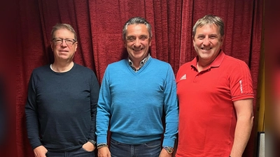 v.l. 1. Vorstand Norbert Wilterius, 2. Vorstand Bruno Geyer, 1. Bürgermeister Ewald Plößner (Bild: Heidi Stopfer-Wilterius)