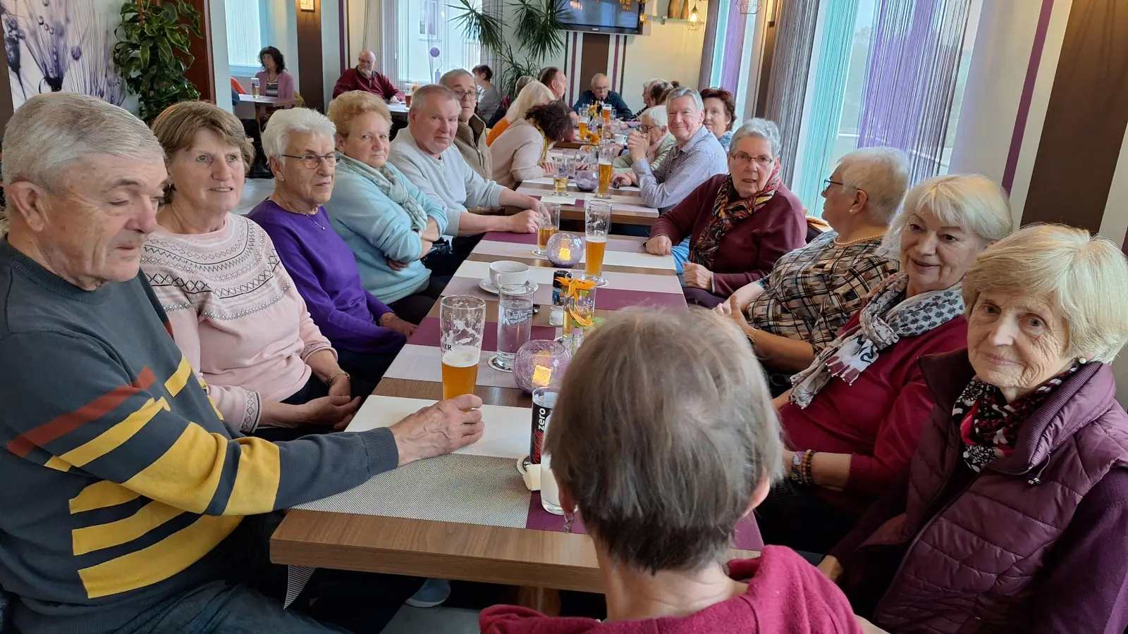 Treffen zum ausbuttern (Bild: Elisabeth Guldner)