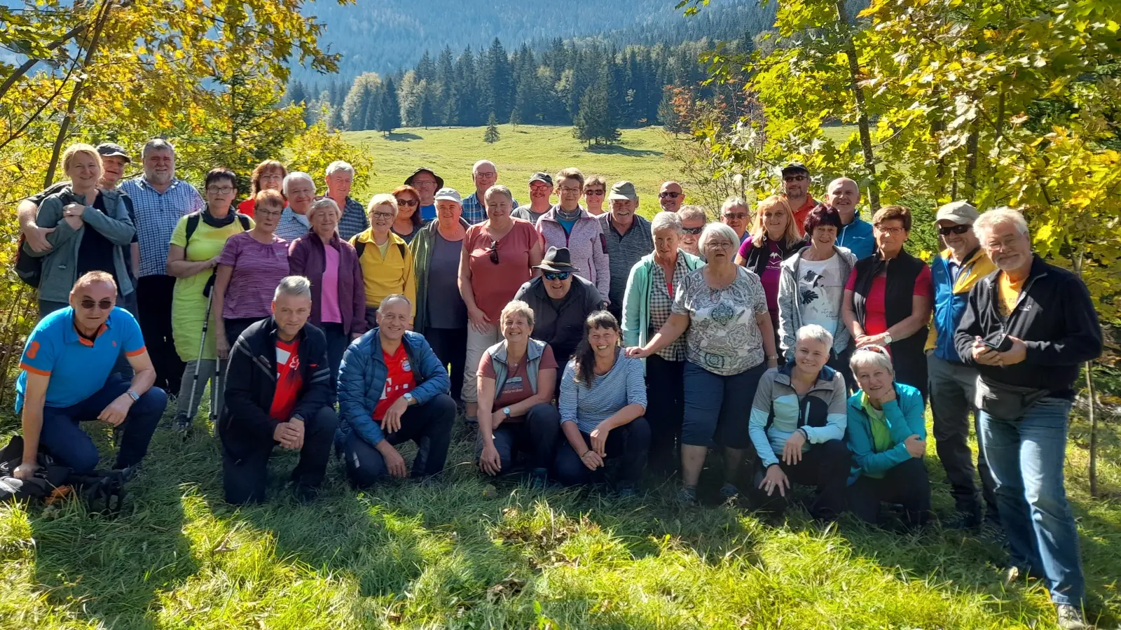 Gruppenbild auf der Nattersberg Alm. (Bild: Pirner Claudia )