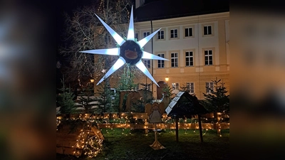 Stimmungsbild vom Weihnachtsmarkt.  (Bild: Annegret Schurz)