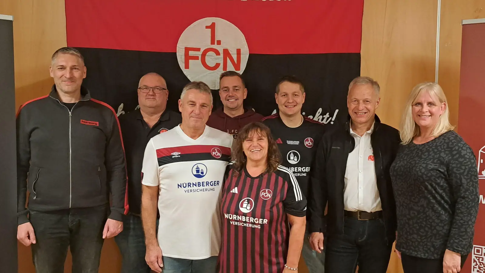 Führungsriege der Clubfreunde startet für weitere zwei Jahre wieder voll durch. (Von links): Organisationsleiter Matthias Kellner, Beirat Dieter Birkner, 1. Vorsitzender Wolfgang Kraus, Beirat Alexander Merkl, Kassenprüferin Jutta Kraus, Schriftführer Jürgen Kellner, Kassier Thorsten Grädler und Kassenprüferin Susanne Liermann. (Bild: Angelina Luber)