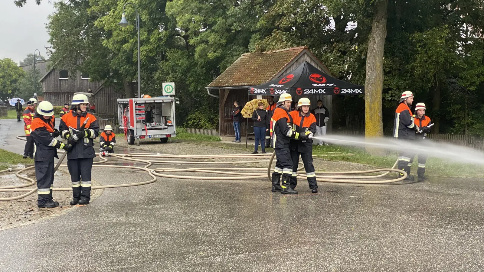 Schnell und sicher konnte „gelöscht” werden. (Bild: Josef Glas)