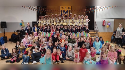 Ein toller Nachmittag am TSG Kinderfasching mit dem Neustädter Faschingszug (Bild: Andreas Solter)