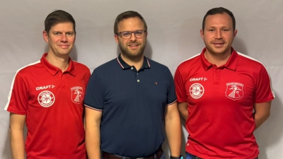 Von links: 2.Vorsitzender Matthias Zeitler, 1.Vorsitzender Christoph Weih, 3.Vorsitzender Johannes Pfab. (Bild: Christian Gebhardt)