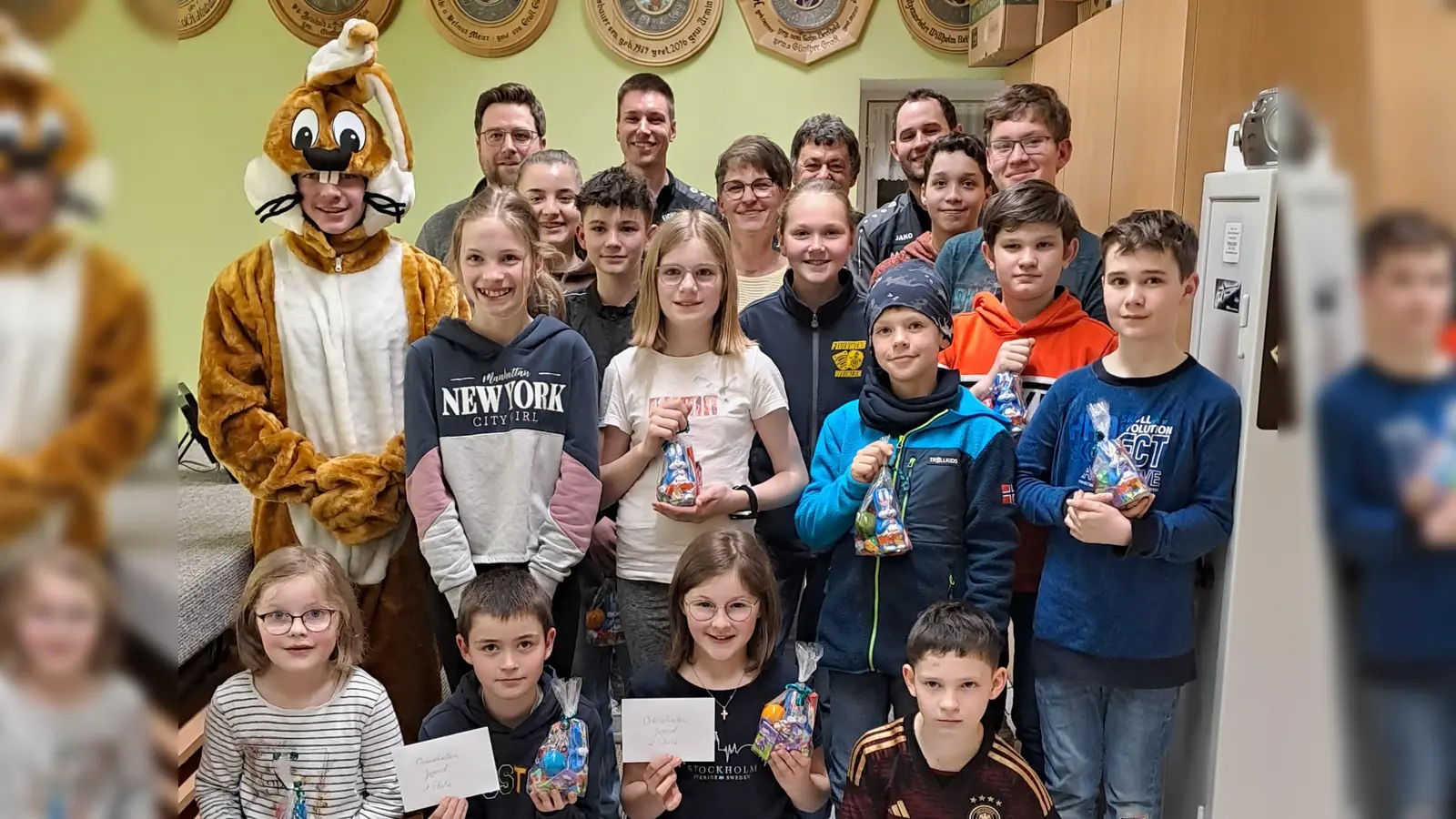 Beim traditionellen Osterschießen der Eichelbachschützen Weihern-Stein konnte der Osterhase viele Geld.-und Sachpreise an die Gewinner verteilen.  (Bild: Hans Schlosser)