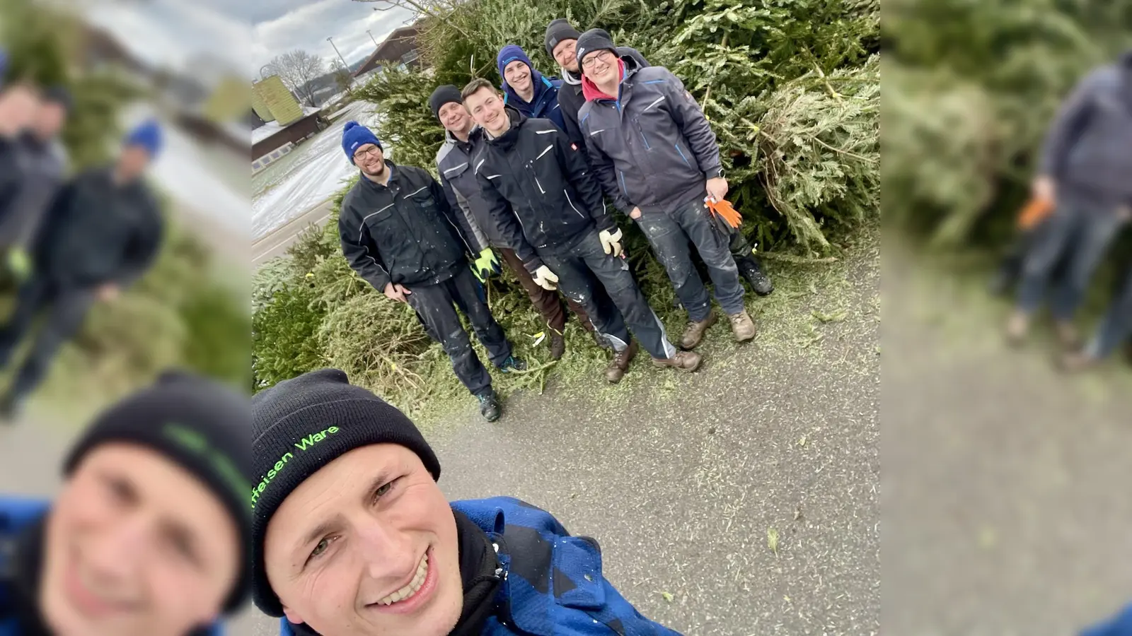 Gruppenfoto der Helfer der Christbaumsammelaktion 2025.  (Bild: Daniel Bergmann)