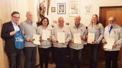 Von links: Dr. Dario Vidojković, Ernst Baumgartner, Katja und Michael Filchner, Werner Eckstein, Diana Männer und Bruno Salomon.<br> (Bild: Diana Männer)