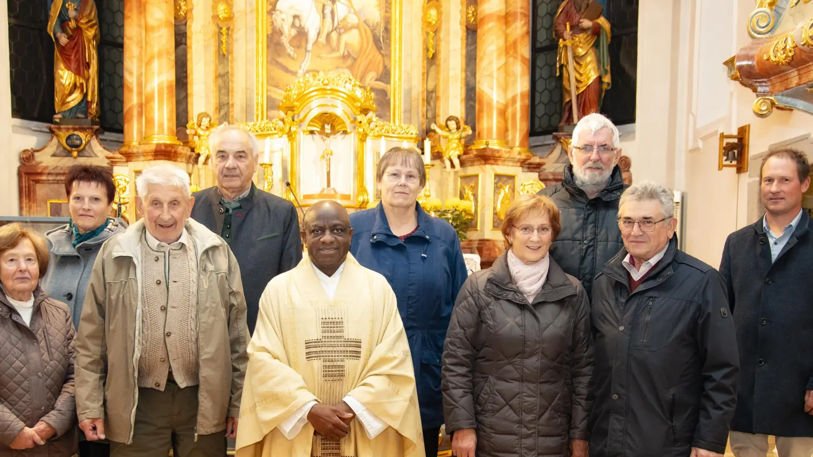 Fünf Paare aus Griesbach und Großkonreuth feierten einen Dankgottesdienst anlässlich ihres Ehejubiläums. (Bild: Foto Hummer/exb)