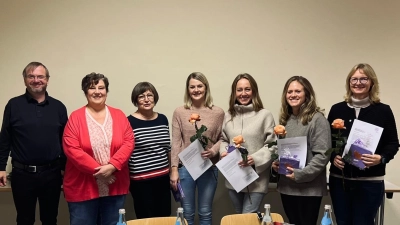 Thomas Stohldreier, Sabine Bäumler, Eva Forster, Elena Hirsch, Ina Lenk, Jasmin Betz und Anja Stadik <br>Kathrin Knorr war leider verhindert<br> (Bild: Tanja Stahl)