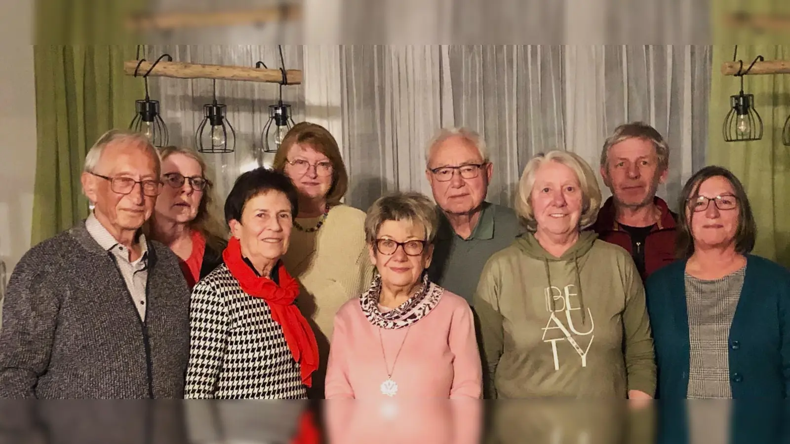 Die Gewinner der Club- und Pokalmeisterschaft 2024. Von links: Helmut Sperber, Birgit Eckl, Maria Sperber, Maria Frohmann, Vorsitzende Margot Landgraf, Bruno Frohmann, Franziska Körmer, Hans Rußwurm und Rosa Muck<br> (Bild: Julia Russwurm)