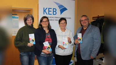 Vorstellung des KEB-Jahresprogramms 2025<br>v.l. Gisela Wenning, Kerstin Daubitzer, Anneliese Krenkel, Hans Stelzl (Bild: Kerstin Franz)