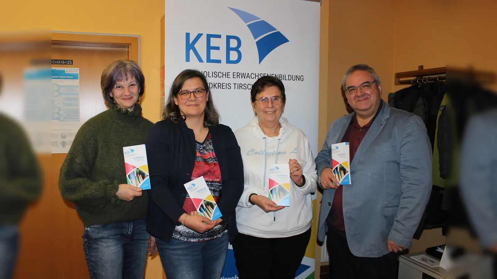 Vorstellung des KEB-Jahresprogramms 2025<br>v.l. Gisela Wenning, Kerstin Daubitzer, Anneliese Krenkel, Hans Stelzl (Bild: Kerstin Franz)