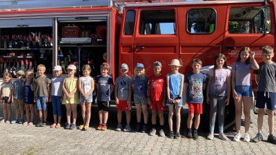 16 Buben und Mädchen sind in Kinderfeuerwehr in Meerbodenreuth.  (Bild: Wolfgang Reichl/exb)