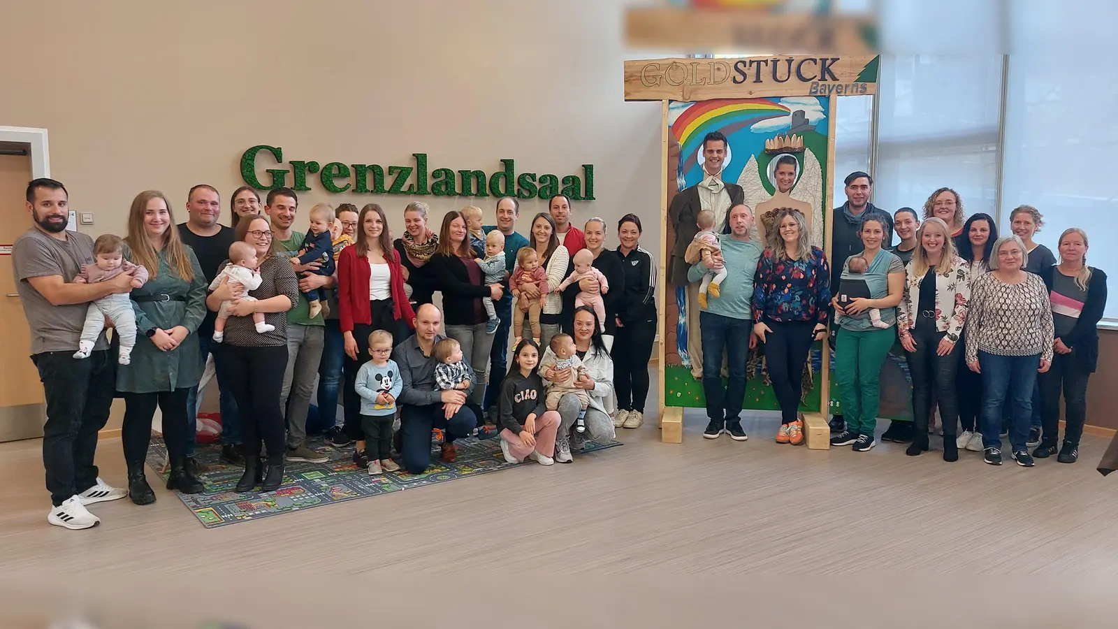 Neugeborenen-Treffen in Oberviechtach.  (Bild: Magdalena Schmidt)