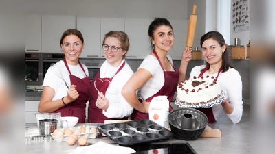 Nicht nur Kochen und Backen - an der „FEH” lernt man für Beruf und Privatleben einen Haushalt nachhaltig, effizient und wirtschaftlich zu führen. (Bild: Sandra Kaiser)