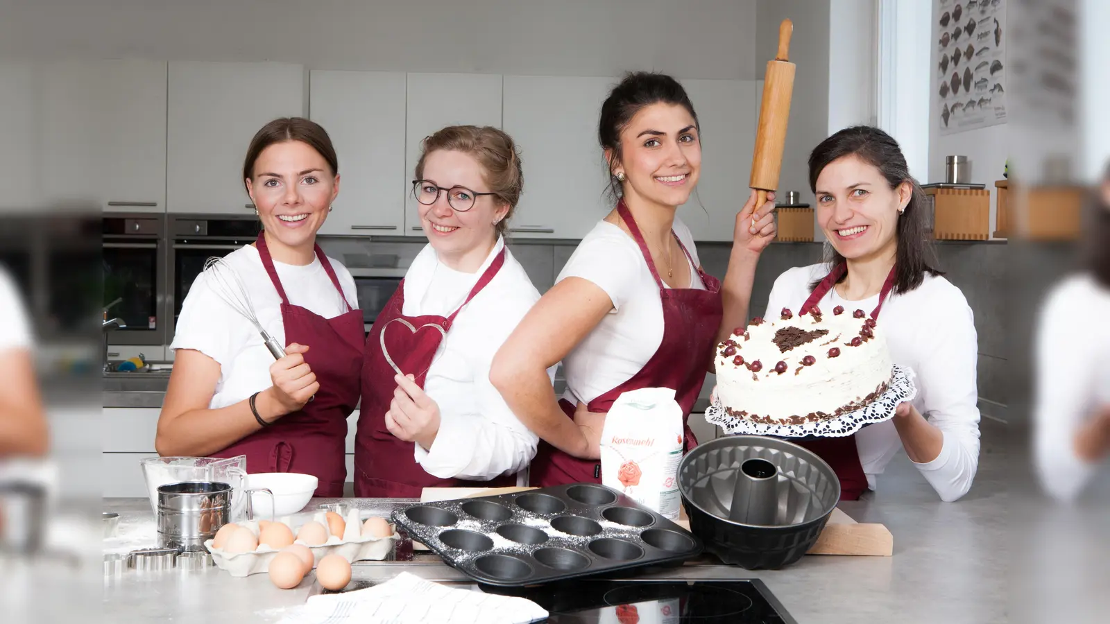 Nicht nur Kochen und Backen - an der „FEH” lernt man für Beruf und Privatleben einen Haushalt nachhaltig, effizient und wirtschaftlich zu führen. (Bild: Sandra Kaiser)