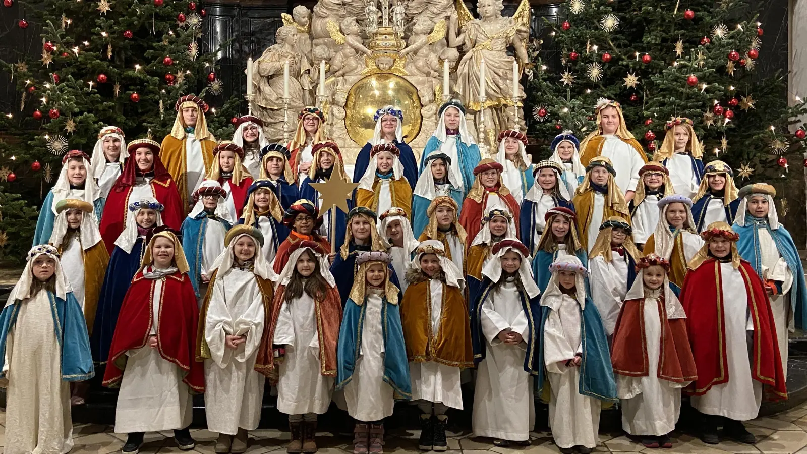 Aussendung der Sternsinger in Waldsassen (Bild: Markus Scharnagl)