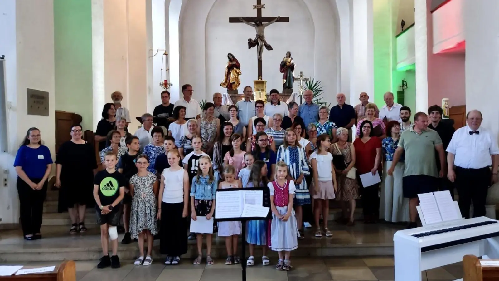 Alle Mitwirkenden mit Organisator Michael Koch (rechts außen).<br> (Bild: Markus Seefeld)