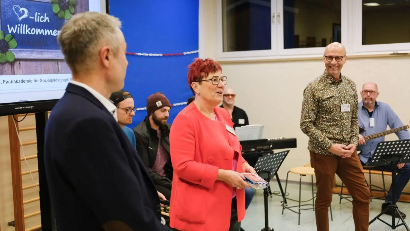 Am Infoabend der Fachakademie für Sozialpädagogik gab es Einblicke in die Ausbildung des Erziehers/der Erzieherin. (Bild: Max Korndoerfer)