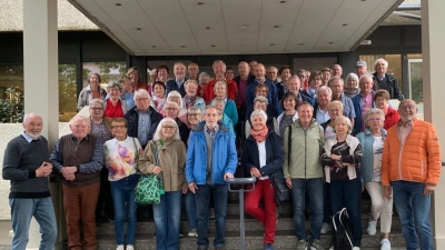 CSU Kümmersbruck vor dem Mercure-Hotel. (Bild:  Alois Schwanzl)