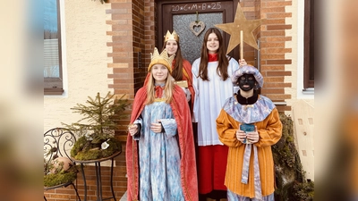 Sternsinger, unterwegs in Beidl. (Bild: Alois Bauer )
