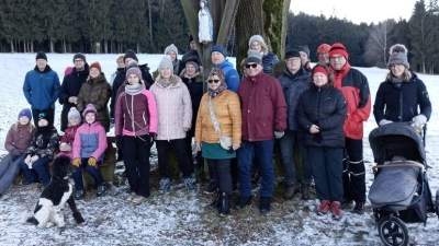 Gruppenbild der Teilnehmer an der Neujahrswanderung  (Bild: Josef Enslein)