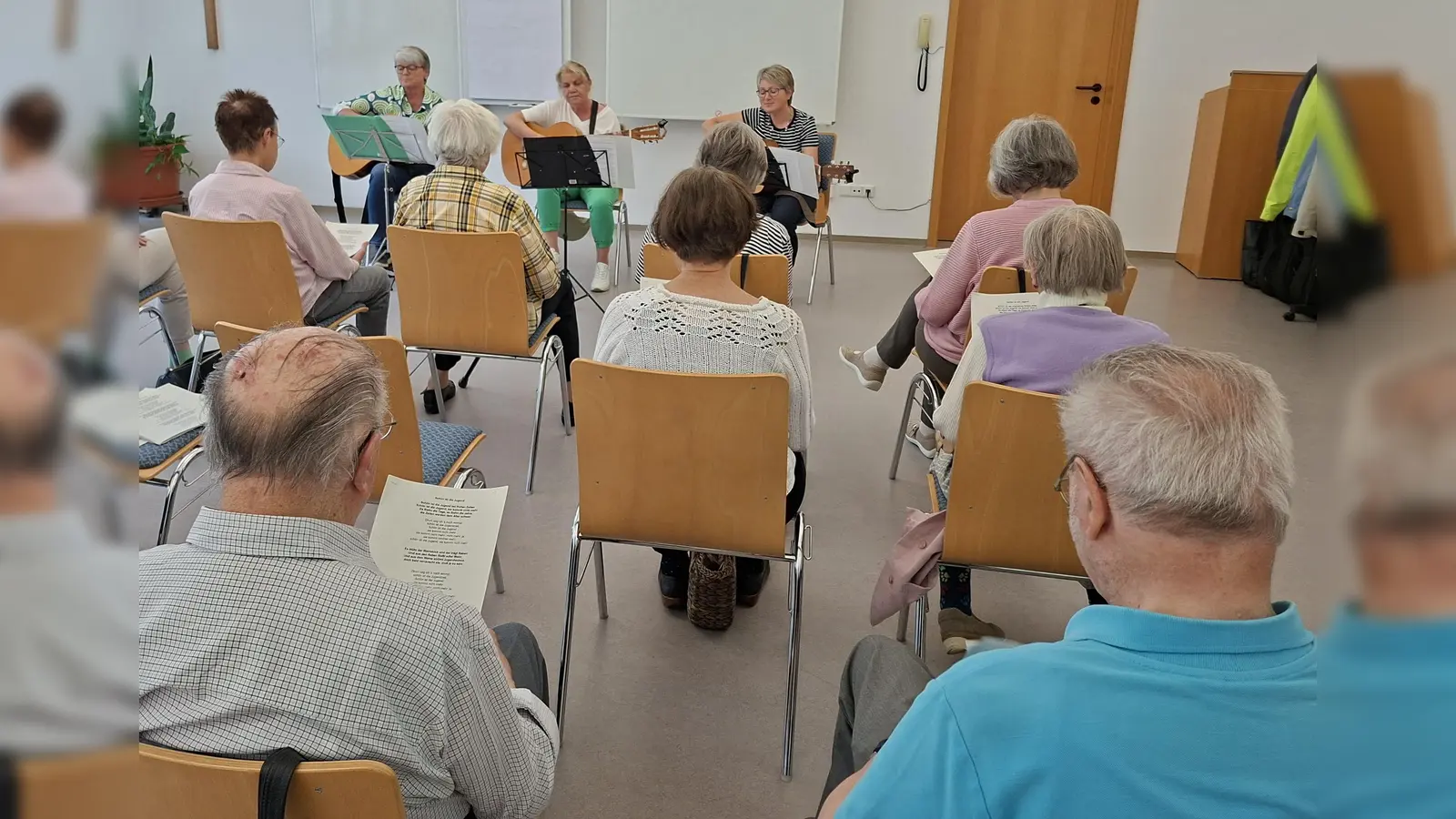 Musikalischer Nachmittag in der Ökumenischen Sozialstation (Bild: Regina Pilhofer )