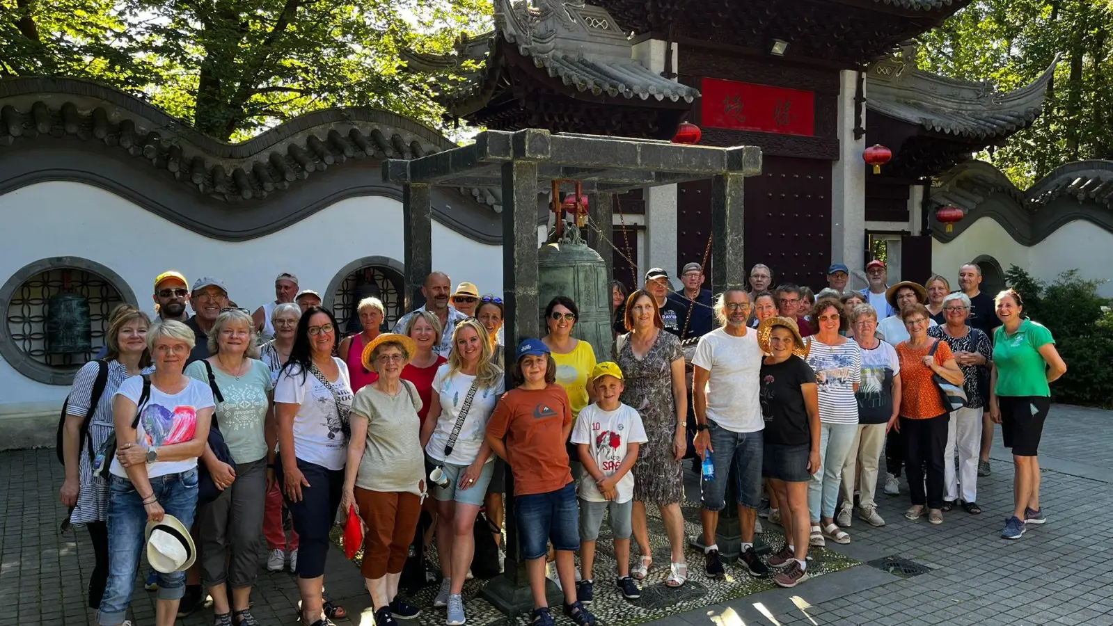 Gruppenbild des Tagesausflugs OGV ESB im Nepal-Himalaya Park  (Bild: Dieter Lehmeyer)