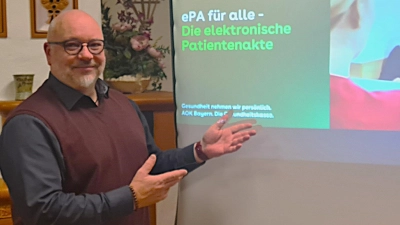 Der Referent Stefan Schmidt beim AWO-Ortsverein Pfreimd.  (Bild: Bernhard Ostler)