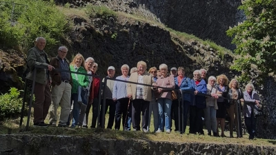  AWO-Ortsgruppe Pfreimd beim Basaltkegel in Parkstein (Bild: Maria Ostler-Scharl)