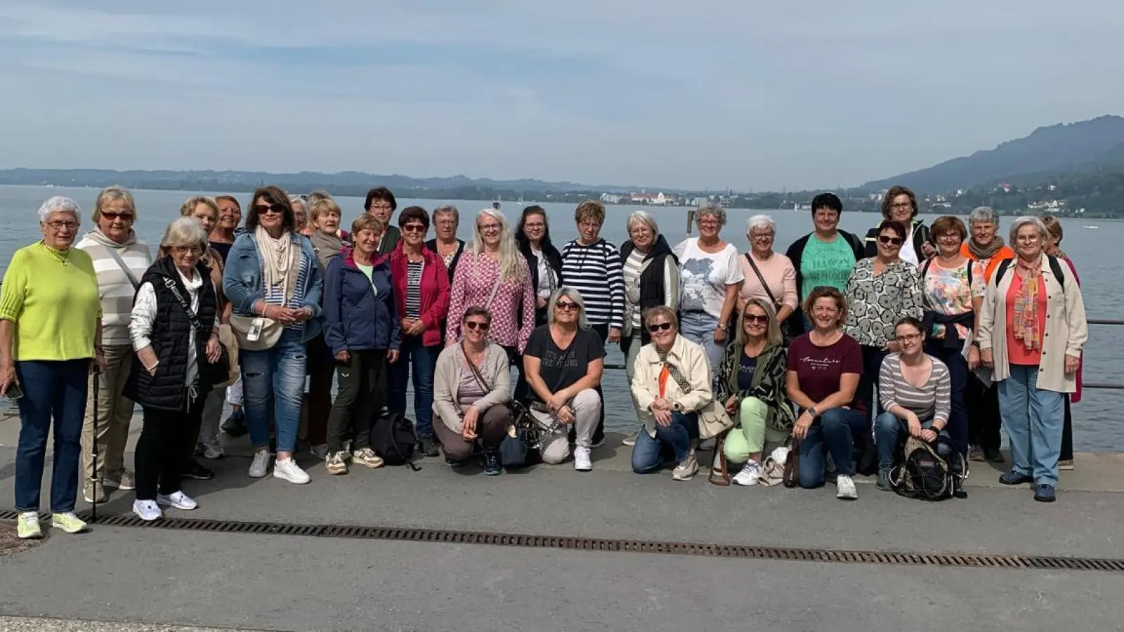 Teilnehmergruppe beim Ausflug an den Bodensee. (Bild: Petra Bayer)