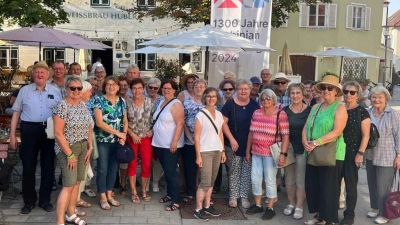 Die Wallfahrt führte die Frauen und Männer mit Pfarrer Erwin Bauer nach Freising. (Bild: Karl Ziegler)