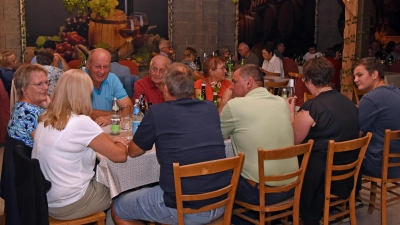 Das Weinfest des OWV Beidl im ehemaligen Busl-Hof bietet immer eine besondere Atmosphäre für die Gäste (Bild: Rudi Gebert )