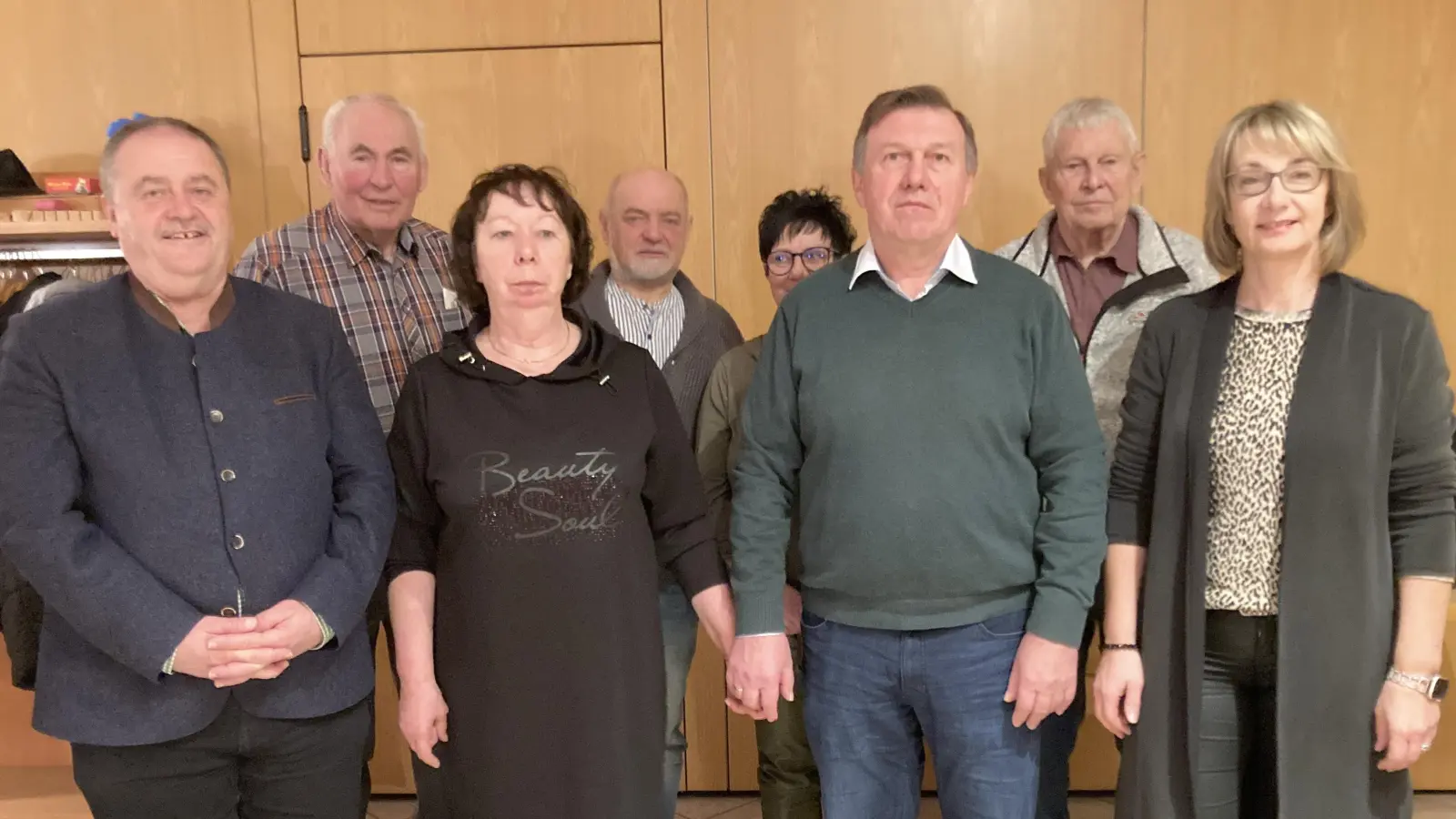 Vorstandschaft des Stopselclub Gebenbach V.l.n.r: 1. Bürgermeister Peter Dotzler, Beisitzer Georg Riß, Beisitzerin Elke Kraus, Beisitzer Hartmut Barth, 2. Vorsitzende Anita Morkus, Kassier Manfred Kraus, Schriftführer Peter Nitsche, 1. Vorsitzende Sonja Seidel (Bild: Margareta Helgert)