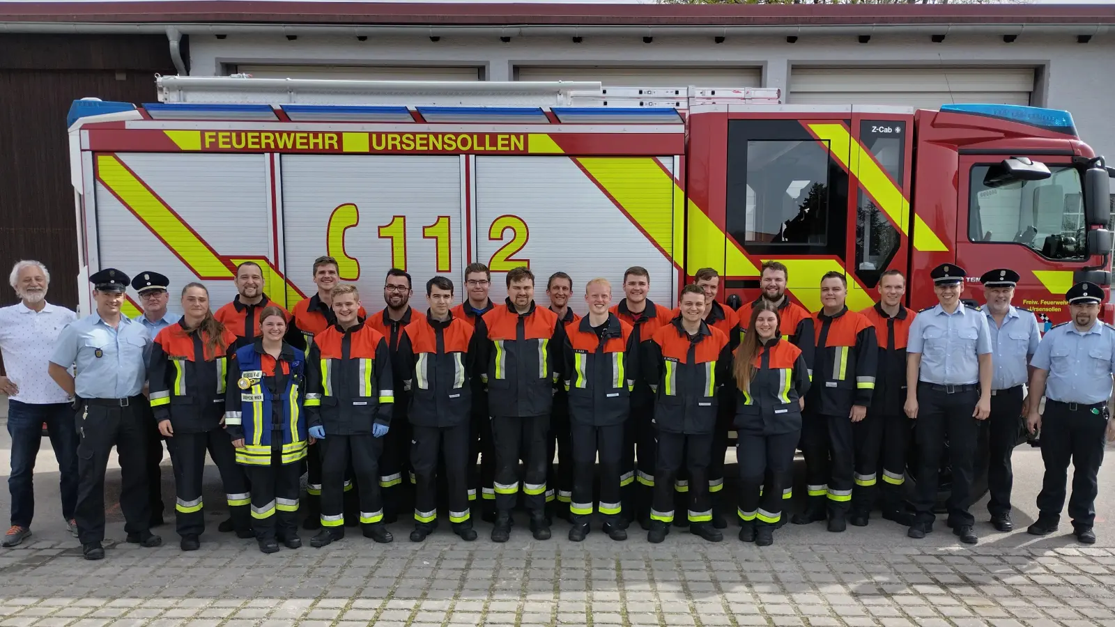 Aktive der Feuerwehren aus Garsdorf, Hausen, Zant und Ursensollen bestehen die Leistungsprüfung. (Bild: Andreas Pechtl/exb )