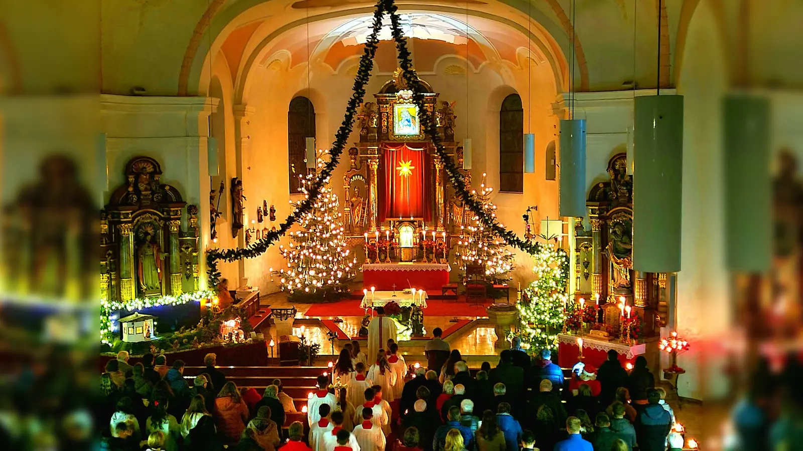 Christmette in St. Dionysius, Neunkirchen  (Bild: Markus Suttner)