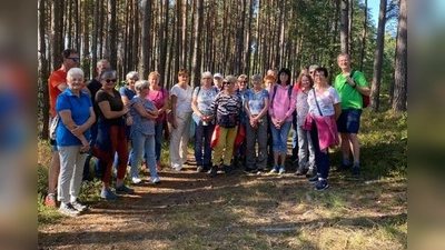 Schwarzenfelder Frauen unterwegs auf dem Jakobsweg. (Bild: Birgitt Hasenkopf)