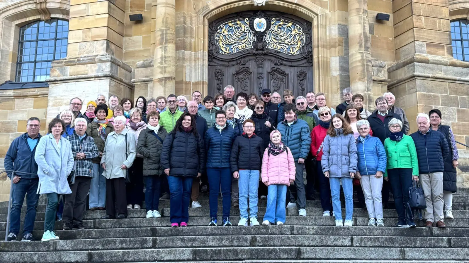 Teilnehmer der Pfarrwallfahrt vor der Basilika in Vierzehnheiligen (Bild: Birgit Bergmann)