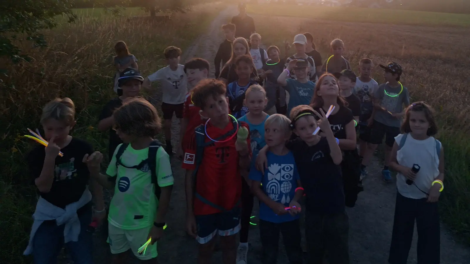 Wanderung bei Sonnenuntergang. (Bild: Corinna Zintl)