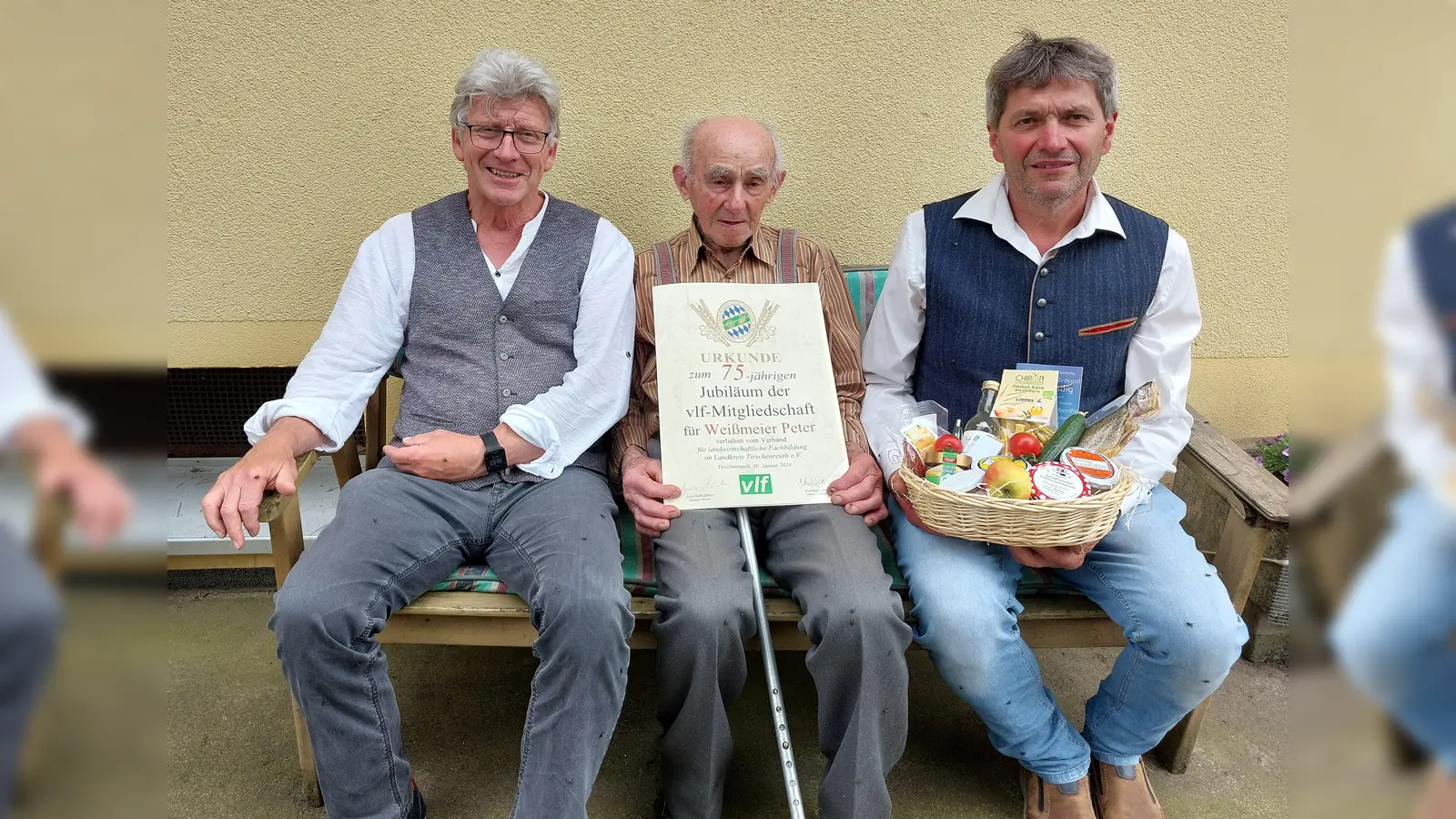 Geschäftsführer Wolfgang Wenisch, Peter Weismeier und 2. Vorsitzender Hans Scherm. (Bild: Wolfgang Wenisch)